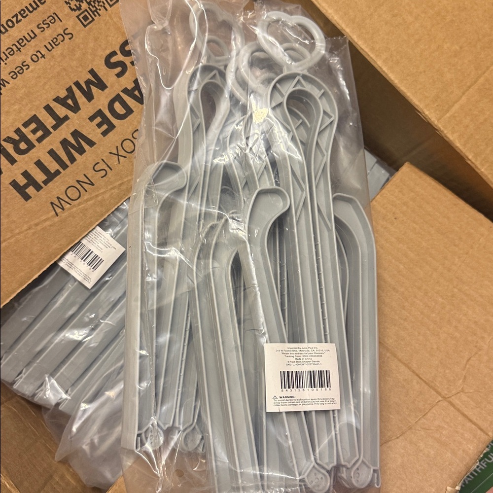 6 in each Gray boot shaper packs - Picture 2 of 5
